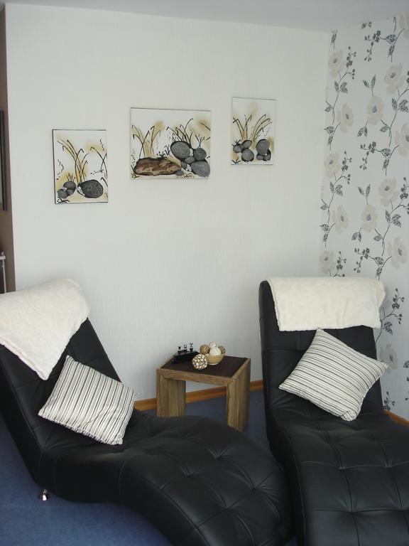 Weingut Pension Gibbert-Pohl Briedel Habitación foto